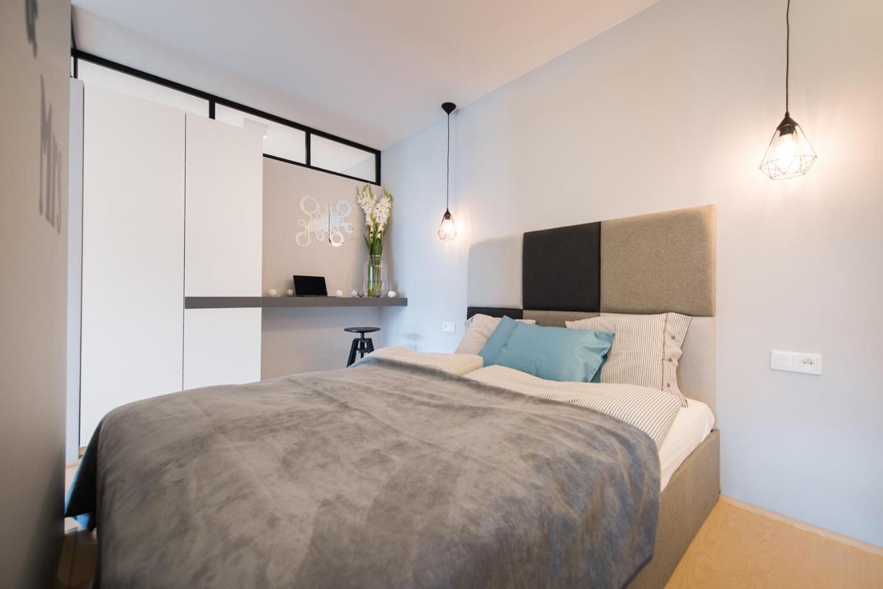 Premium Apartment For Old Town & Jewish Quarter - Balcony Plus Pool Onsite Krakow Dış mekan fotoğraf