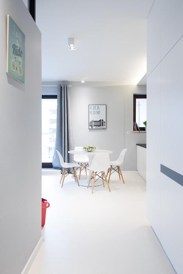 Premium Apartment For Old Town & Jewish Quarter - Balcony Plus Pool Onsite Krakow Dış mekan fotoğraf