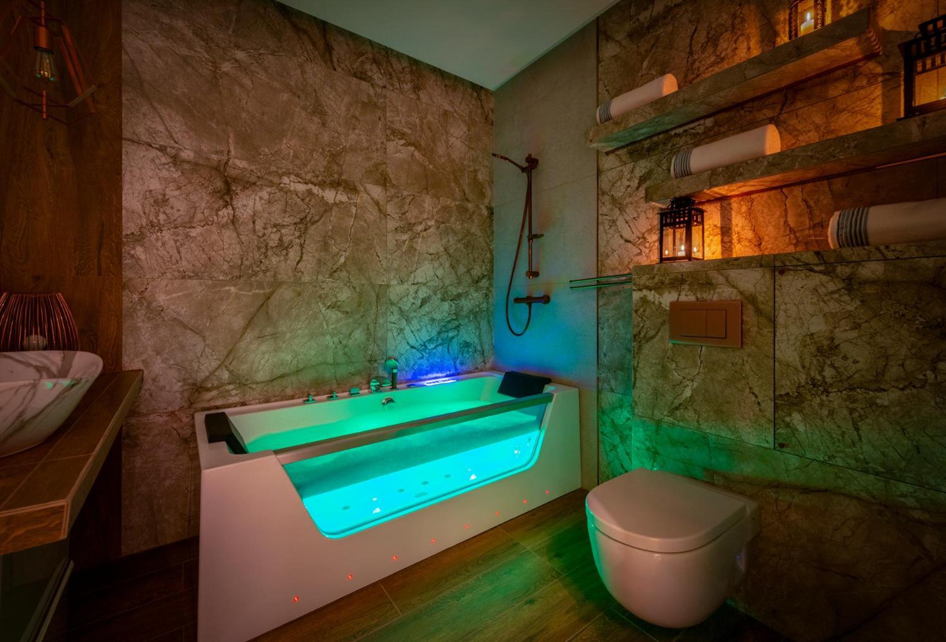 Premium Apartment For Old Town & Jewish Quarter - Balcony Plus Pool Onsite Krakow Dış mekan fotoğraf
