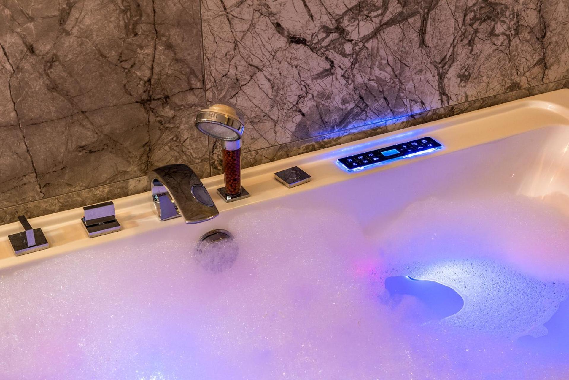 Premium Apartment For Old Town & Jewish Quarter - Balcony Plus Pool Onsite Krakow Dış mekan fotoğraf