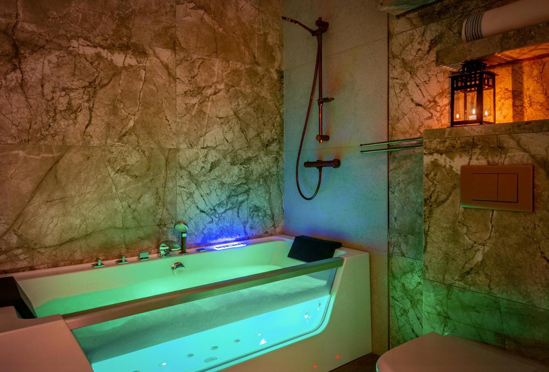 Premium Apartment For Old Town & Jewish Quarter - Balcony Plus Pool Onsite Krakow Dış mekan fotoğraf